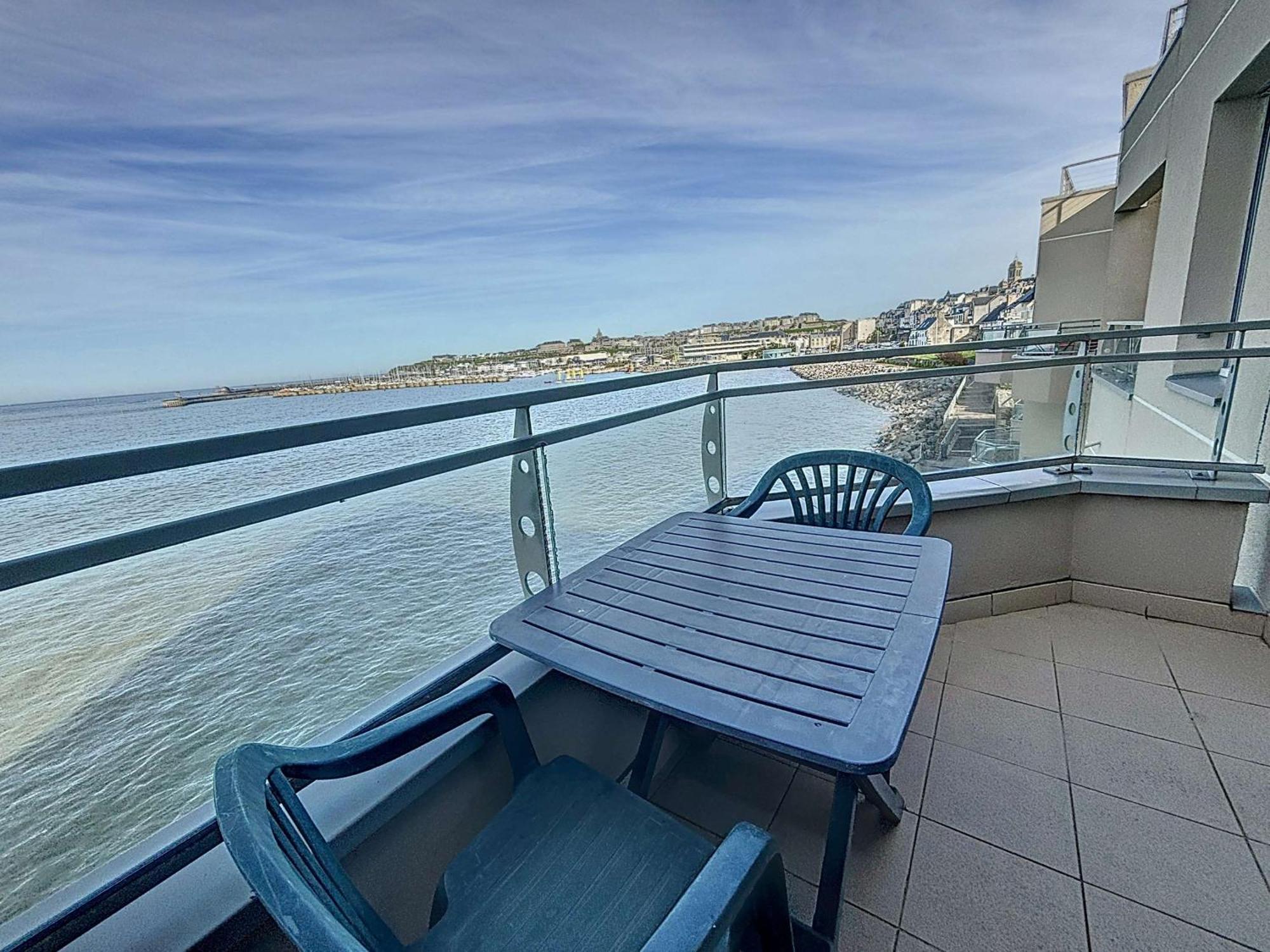 Appartement Avec Balcon, Proche Des Plages Et Commerces - Fr-1-361-89 Granville Exterior foto